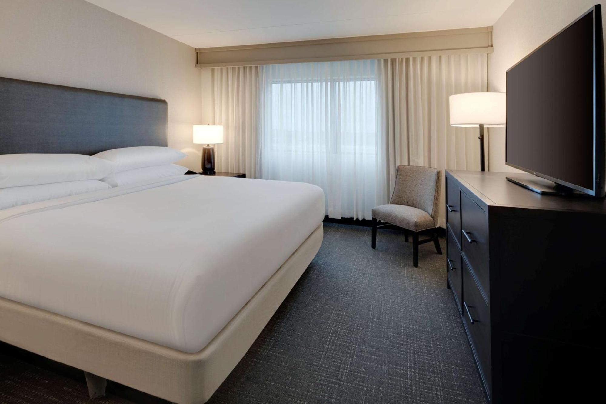 Embassy Suites By Hilton Detroit Troy Auburn Hills Exterior foto