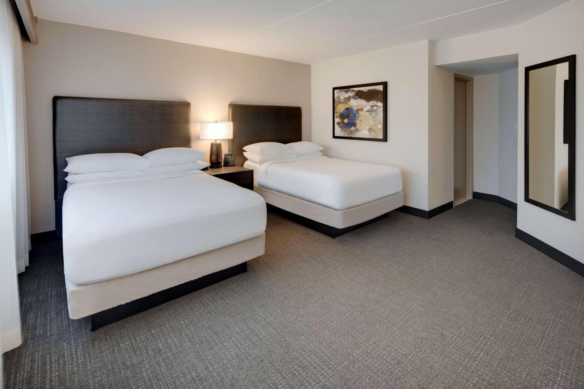 Embassy Suites By Hilton Detroit Troy Auburn Hills Exterior foto